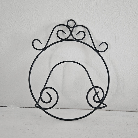 Other - Vintage Black Ornate Round Single Plate Wall Display Holder